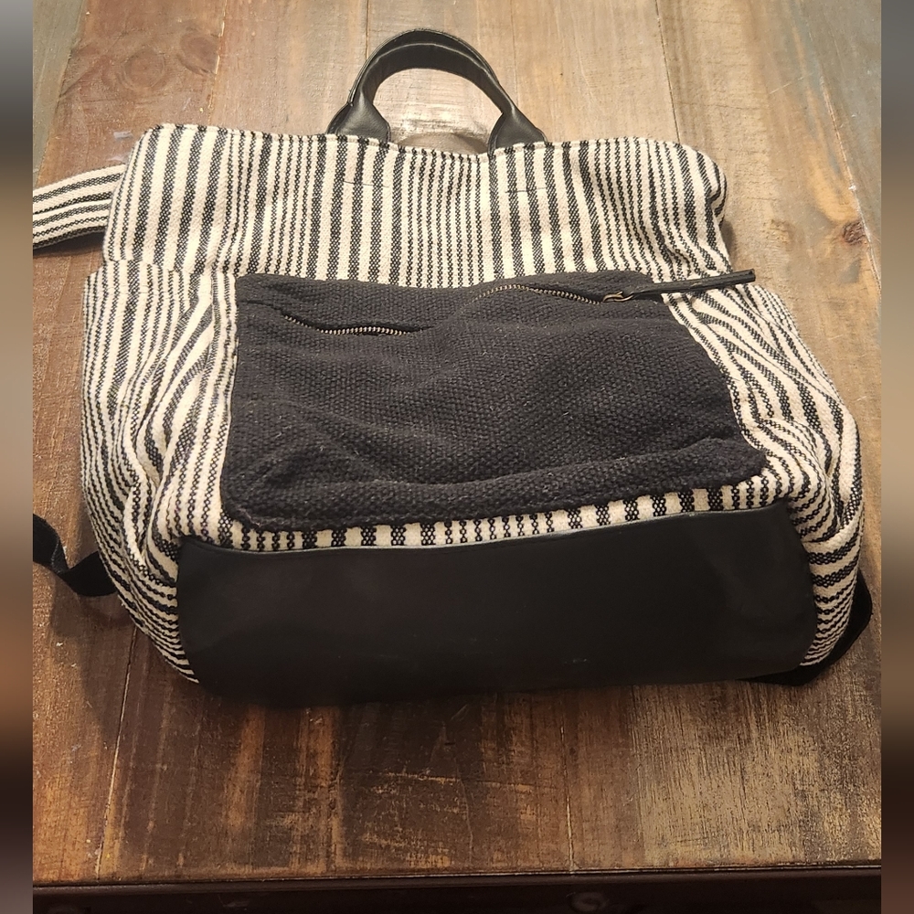 Universal Thread Backpack - image 3